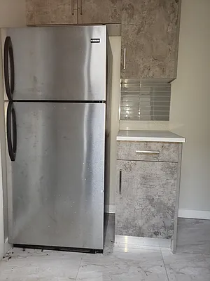 Rented by The Hamilton Group | media 18