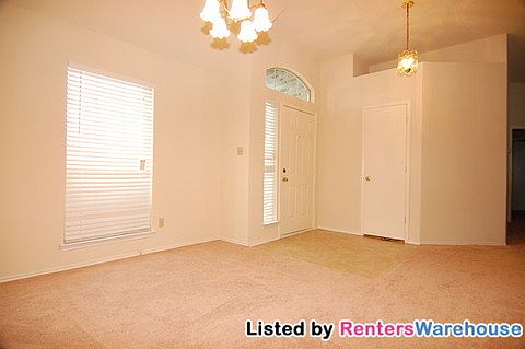 4th image of 917 Winterbury Ct