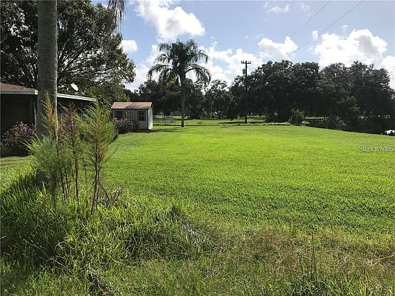 4th image of Canterbury Dr