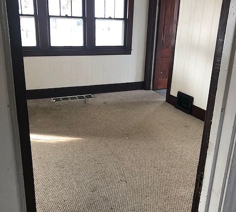 4th image of 2240 Bay St