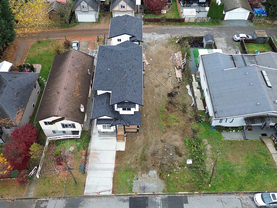 2nd image of 32862 3rd Ave