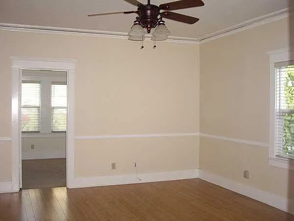 2627 S Hoover St #2627.5 — Photo 6