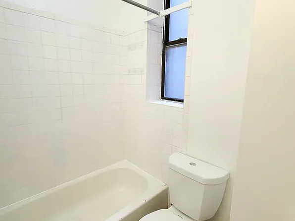 338 East 15th Street image 10 of 11