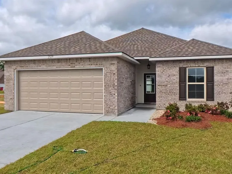25699 Raines Ave — Photo 1