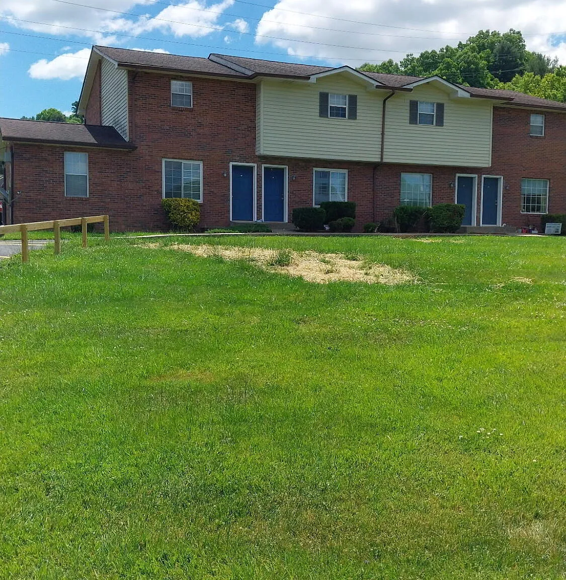 3 bed, 1050 sqft, $1,400 — Photo 1