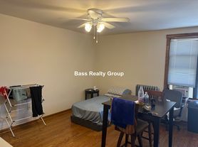 4806 N Kedzie Ave, Chicago, IL