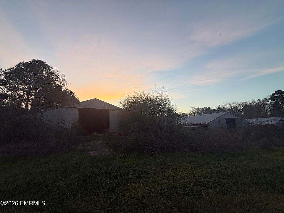 2nd image of 11100 Road 167