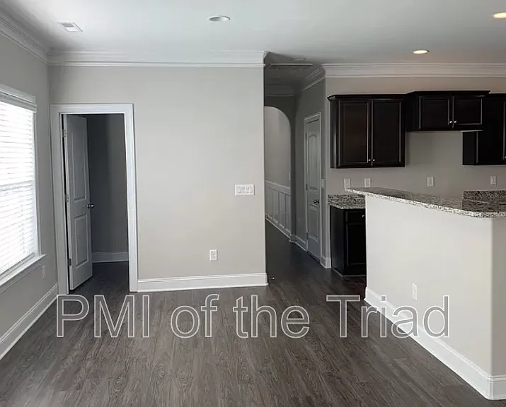 868 Silver Leaf Dr — Photo 2