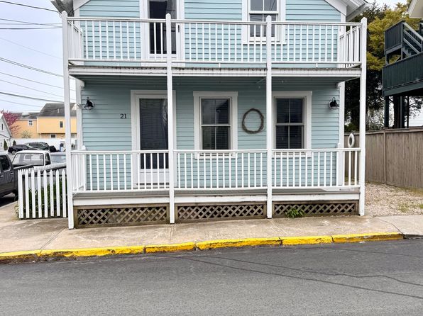 21 Diving St