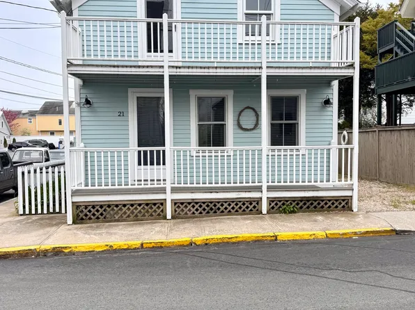 21 Diving St, Stonington, CT 06378