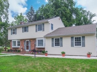 30 Friar Rd, Morris Plains, NJ 07950