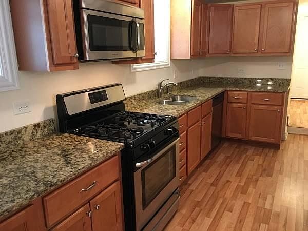 1st image of 4419 N Albany Ave #1