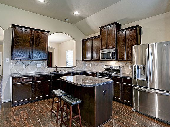 4th image of 6039 Crakston St
