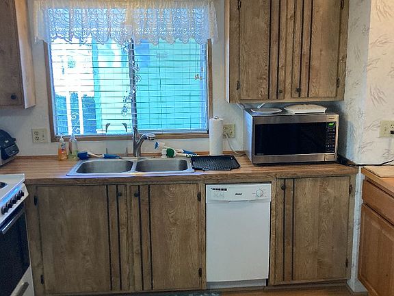 4th image of 4065 E University Dr #473