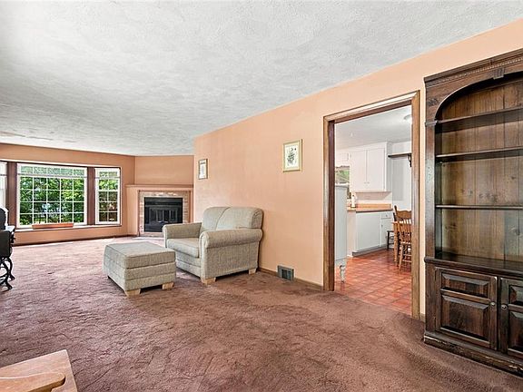 5th image of 12009 W 60th Pl