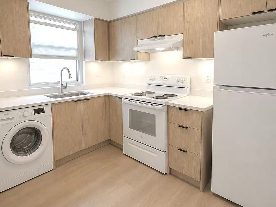 1st image of 882 Broadview Ave Unit 1