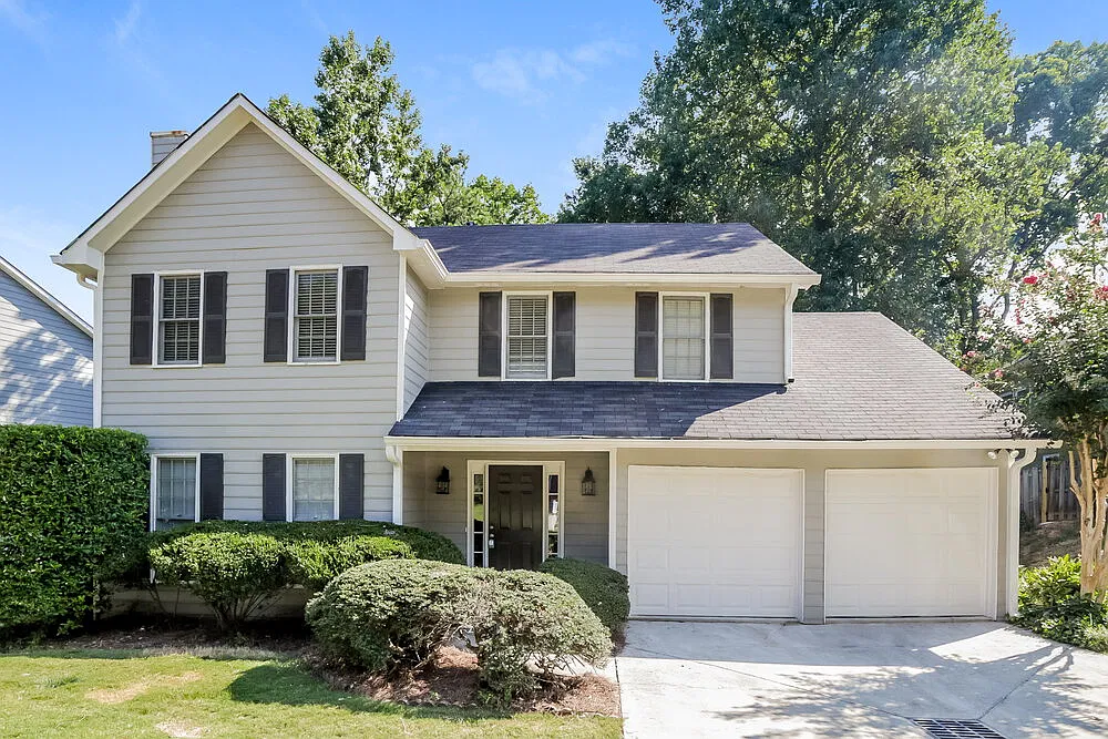 3 bed, 2.5 bath, 1782 sqft, $2,235 — Photo 1