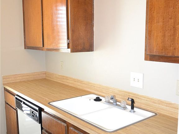 2nd image of 705 San Pedro Dr #B