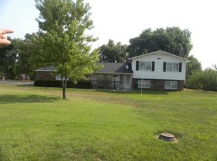 675 Homestead Ln, Villa Ridge, MO 63089