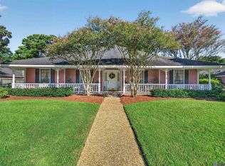 221 E Woodstone Ct, Baton Rouge, LA 70808