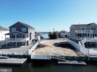 8 Walkill Rd, Little Egg Harbor, NJ 08087