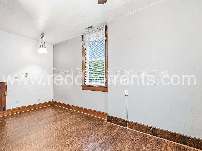 71 W High St — Photo 34