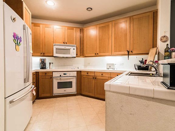 5th image of 3950 Ohio St Unit 307