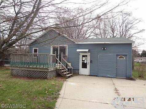1st image of 902 S Cedar St