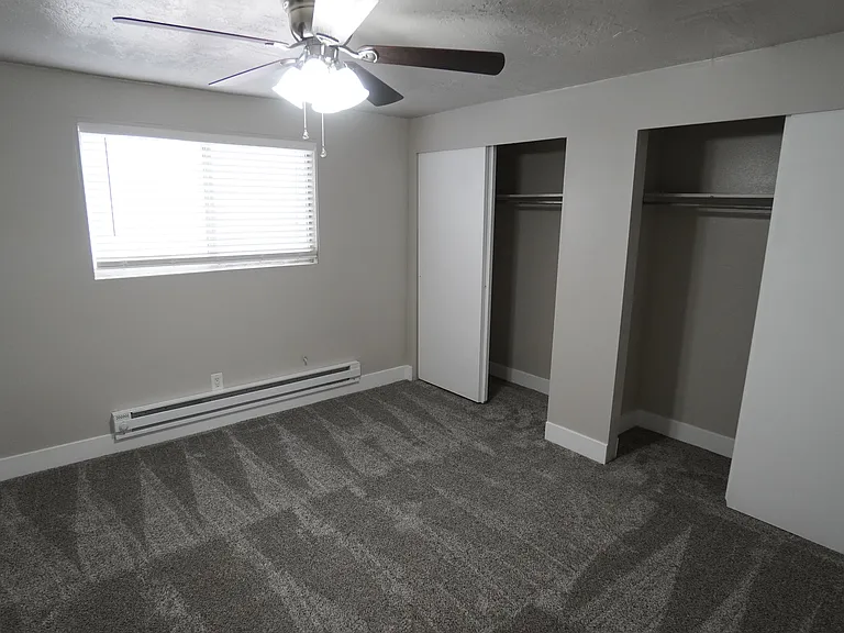 Apartments at 175 Main Street in Farmington — Photo 41