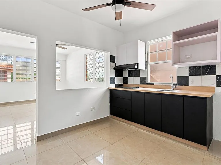 413 Edificio Gaither Plz #3A — Photo 8