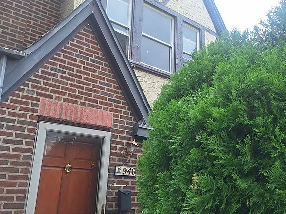 3rd image of 946 Brill St #4