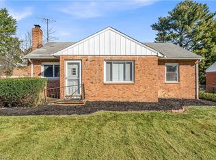 6625 Ridgeview Rd, Mayfield Hts, OH 44124