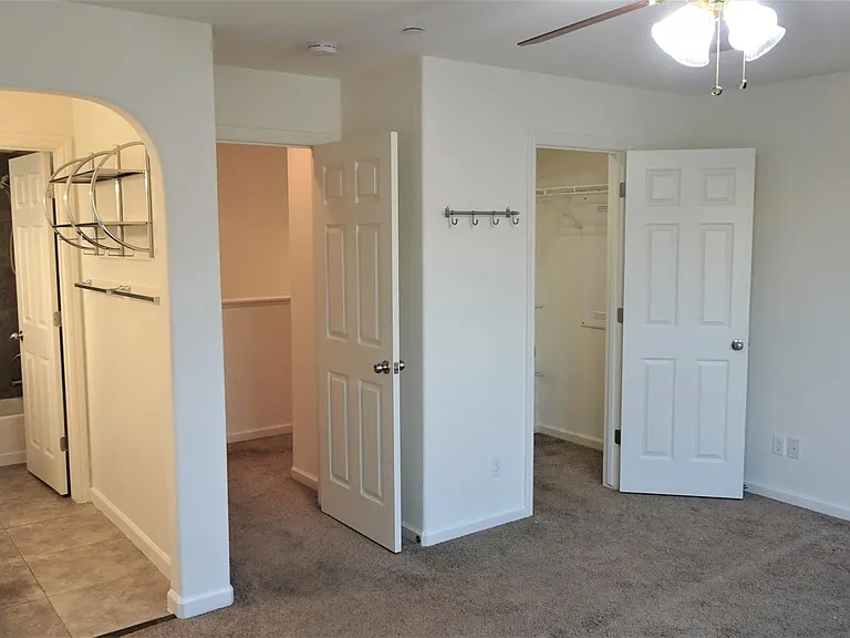 3656 Richmond Ave — Photo 10