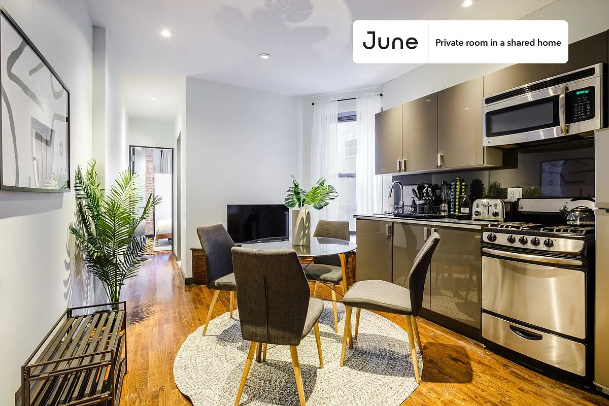 Twin bedroom in 4 bed/2 bath home in Upper East Side #157 B — Photo 4