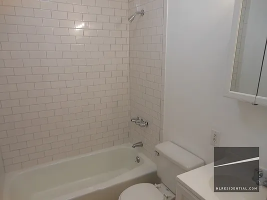 Rented by Highline Residential | media 37