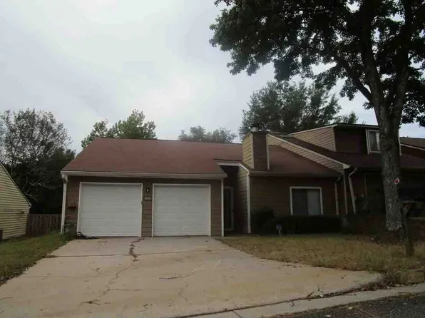 1555 Burnstone Dr, Stone Mountain, GA 30088