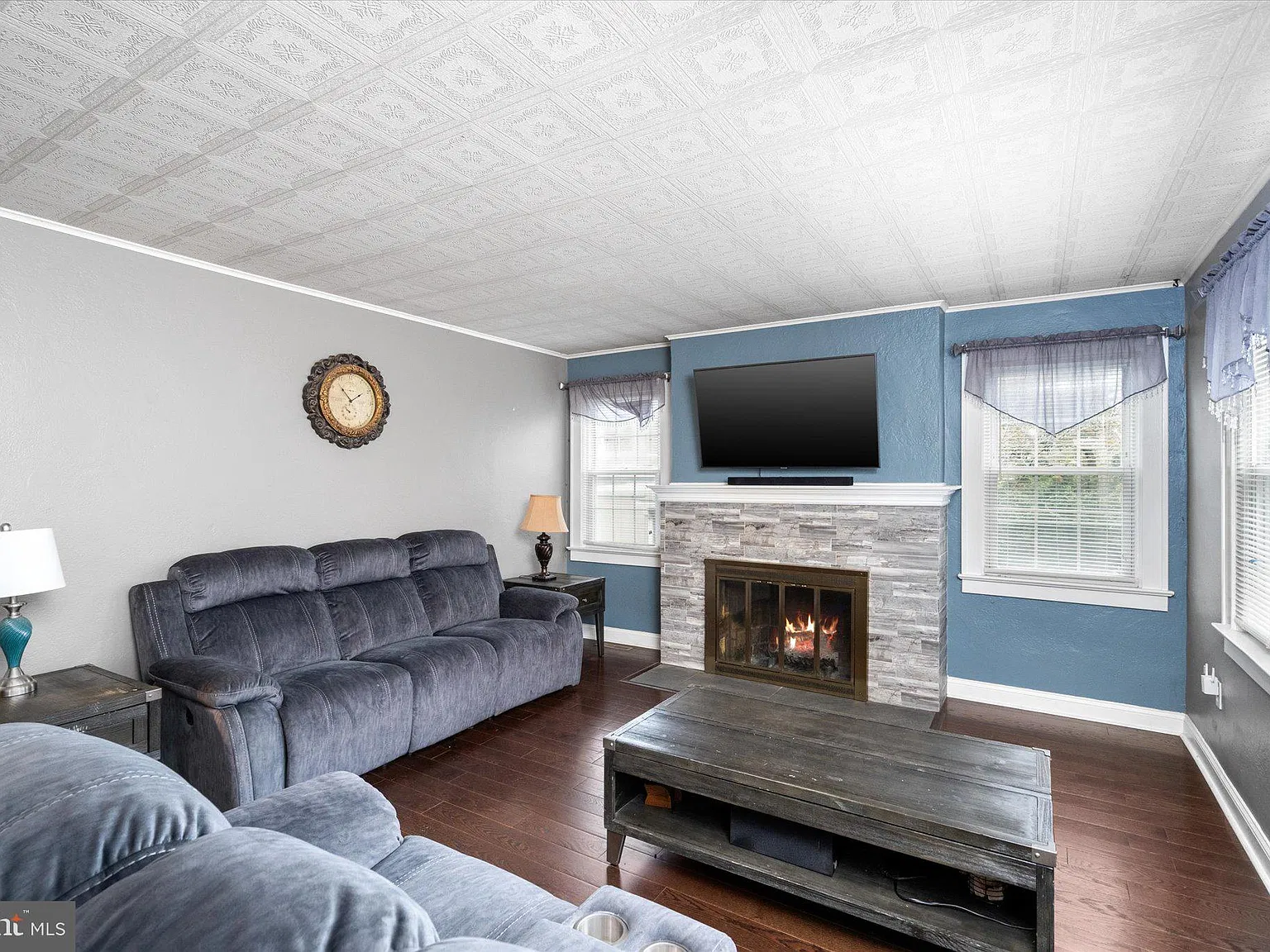 3 bed, 1.0 bath, 1062 sqft, $2,650 — Photo 4