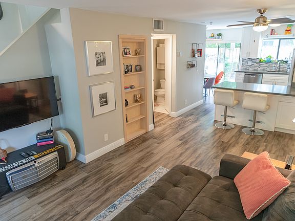 5th image of 303 City View Dr
