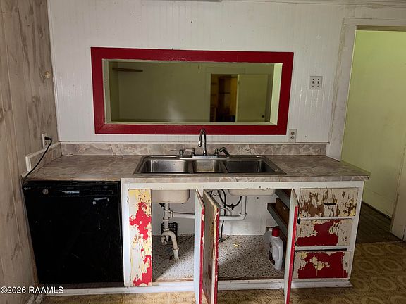 2nd image of 7933 Bond Rd