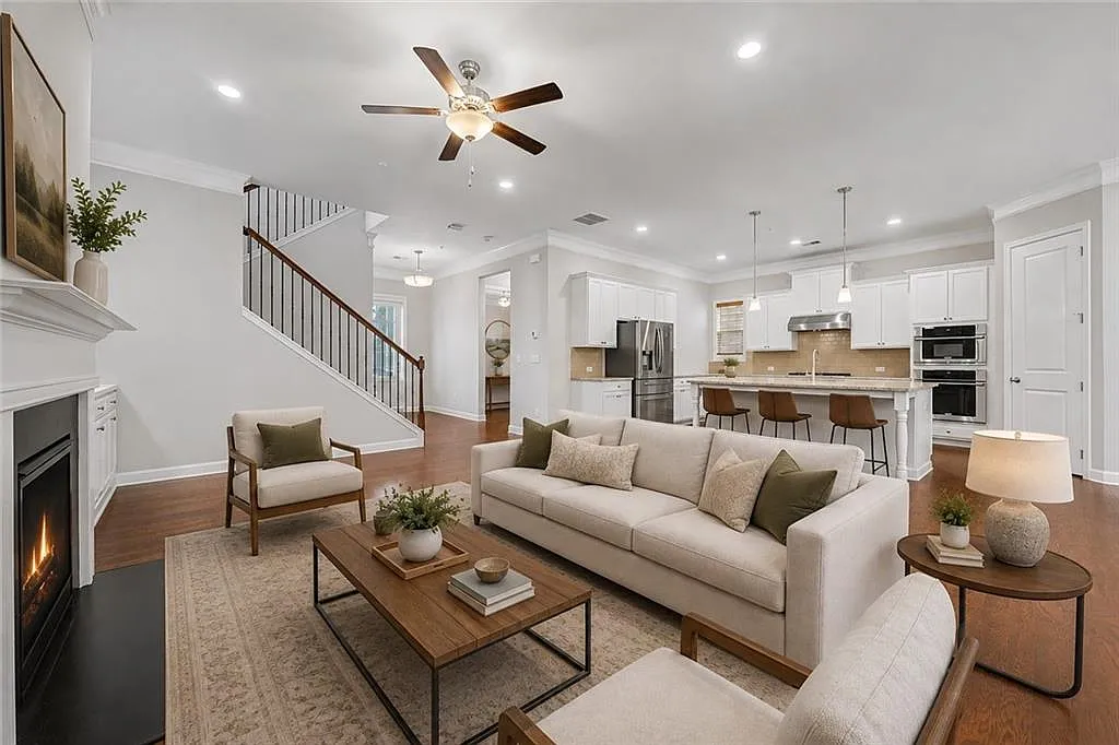 4 bed, 3.0 bath, 2397 sqft, $2,800 — Photo 4
