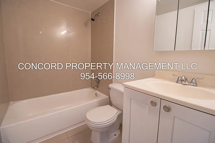 1727 Liberty St #6 — Photo 7