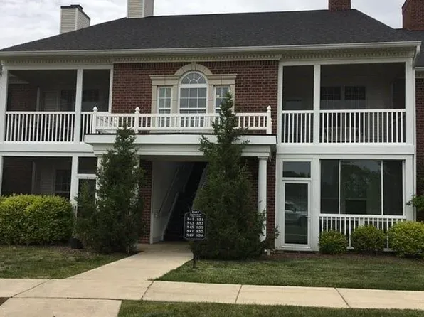 851 E Summerfield Gln, Ann Arbor, MI 48103