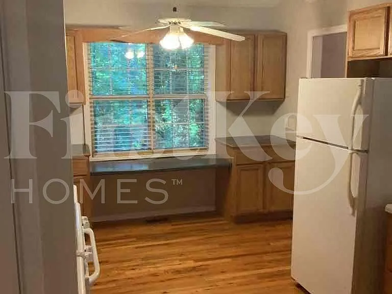 6550 Remington Dr — Photo 6