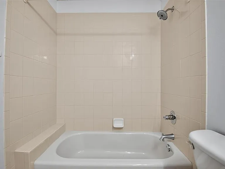 83 Lynbrook Dr #A — Photo 28