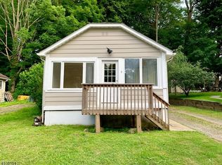 4 Springdale Ter, Budd Lake, NJ 07828