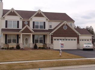 1891 Applewood Dr, Wauconda, IL 60084