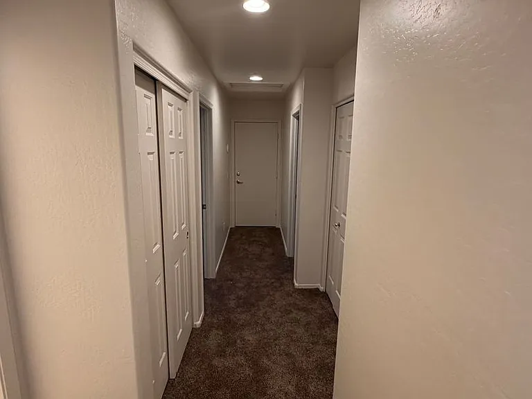 1225 W Darrel Rd — Photo 5