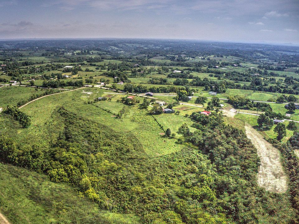 2nd image of 383 Nina Ridge Rd