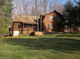 17172 Cats Den Rd, Chagrin Falls, OH 44023