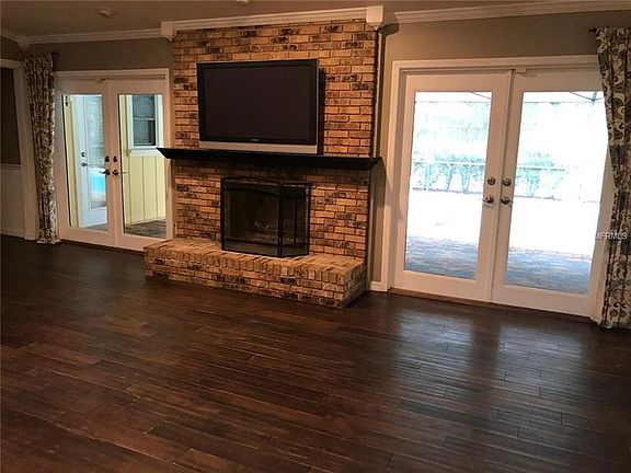 3rd image of 333 Woodstead Ln